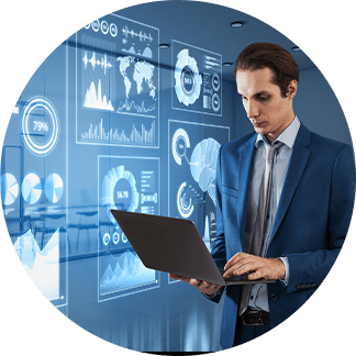 image showing an expert working on SAP migration strategy